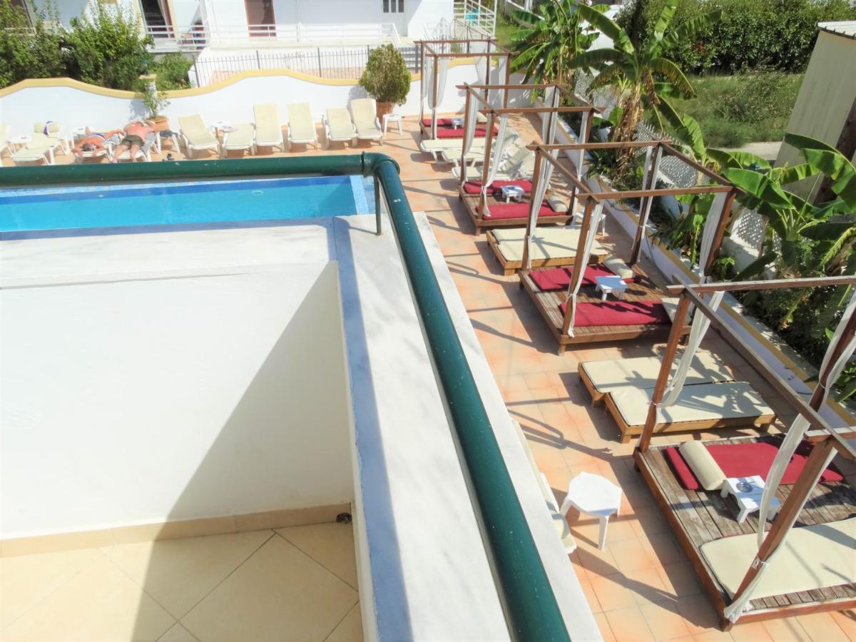 Oasis Club Apartment